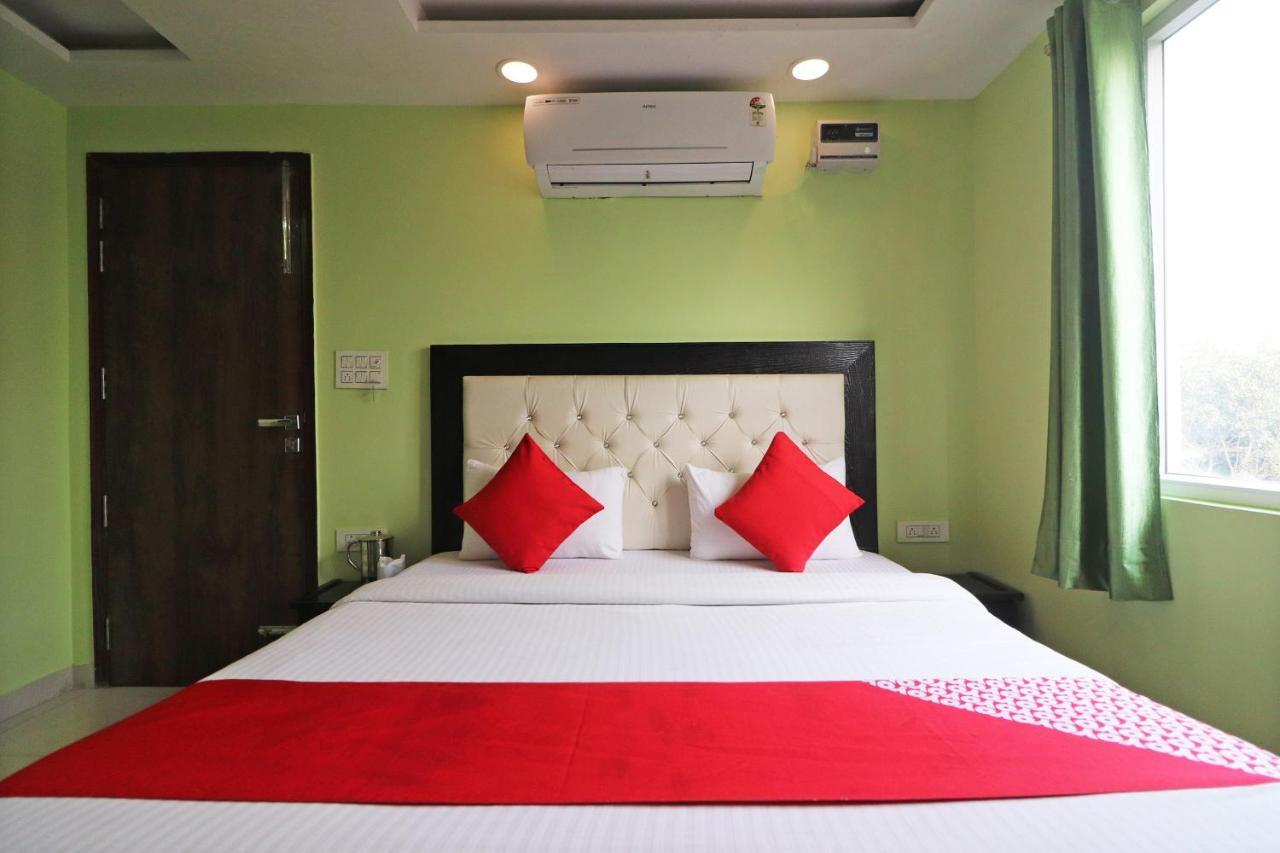 โอโย 64916 มณนาฏ เรซิเดนซี Hotel นิวเดลี ภายนอก รูปภาพ