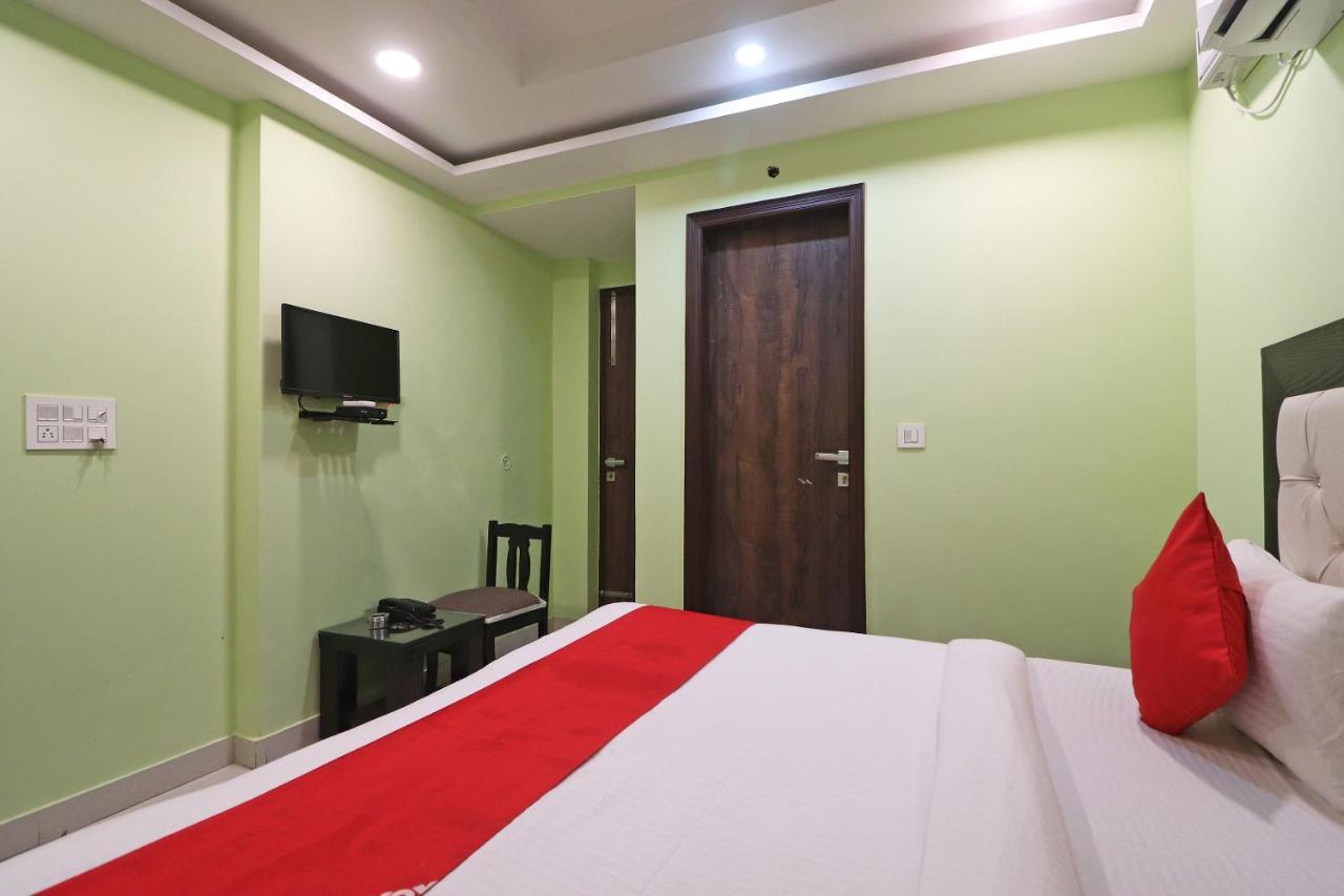 โอโย 64916 มณนาฏ เรซิเดนซี Hotel นิวเดลี ภายนอก รูปภาพ