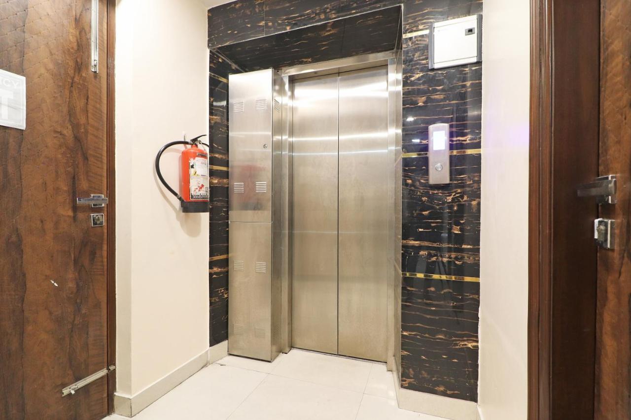 โอโย 64916 มณนาฏ เรซิเดนซี Hotel นิวเดลี ภายนอก รูปภาพ