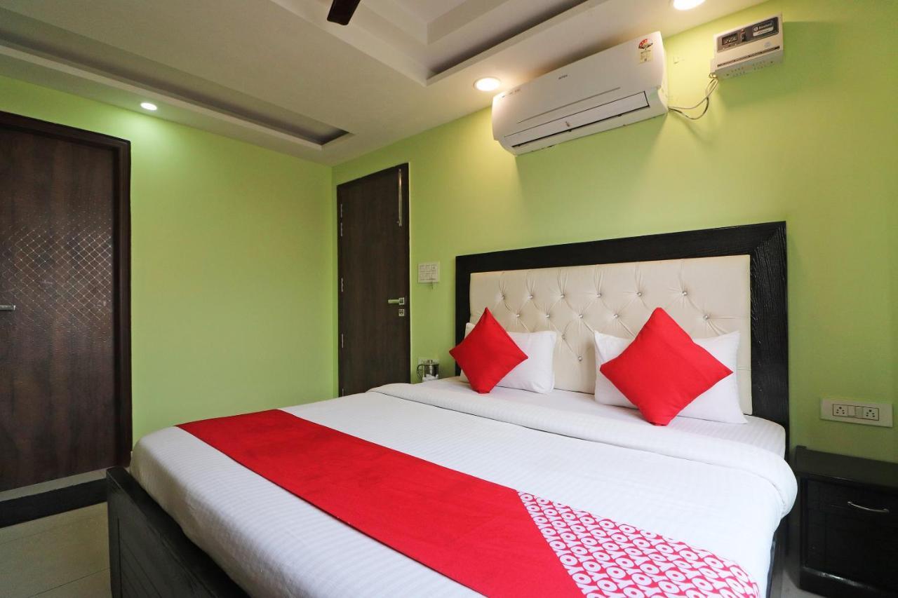 โอโย 64916 มณนาฏ เรซิเดนซี Hotel นิวเดลี ภายนอก รูปภาพ